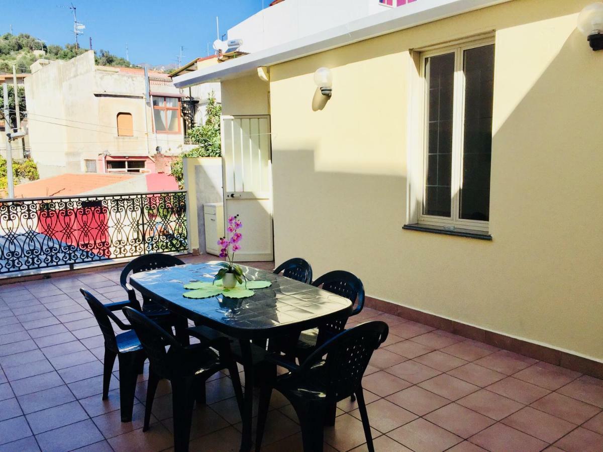 Casa F. I. Apartment Roccalumera Bagian luar foto